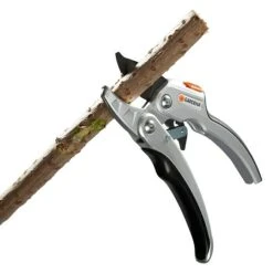 Gardena Comfort Ratschenschere Smart Cut Amboss, Max. Aststärke: 22 Mm, Ratschengetriebe